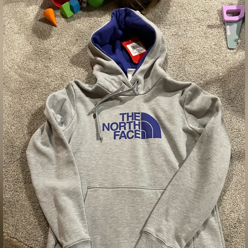 NwT North face sweatshirt size medium